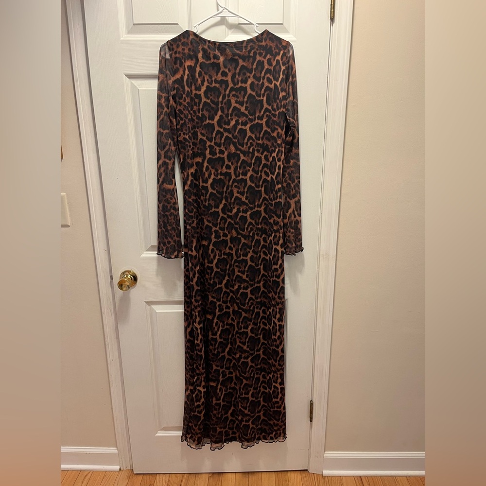Leopard Print Form Fitting Scoop Back Maxi Dress size 12 - Picture 4 of 11